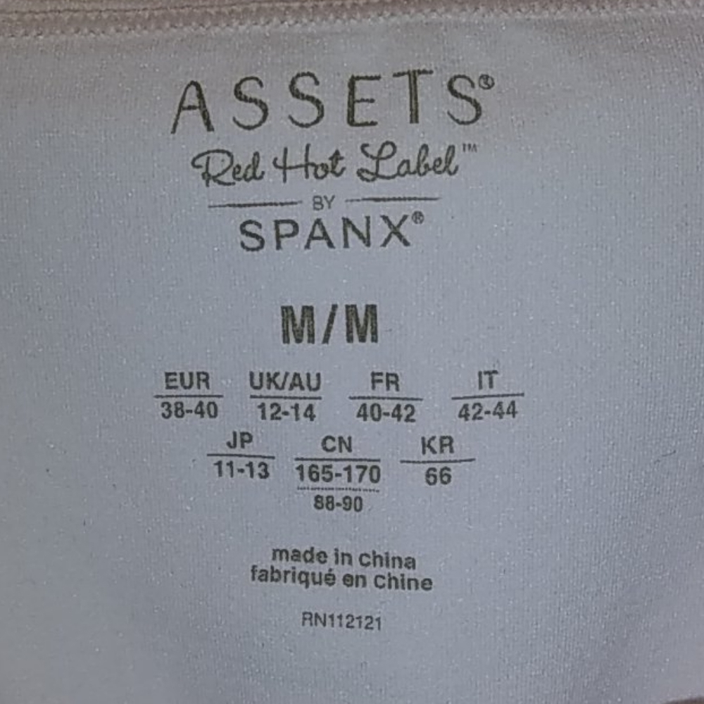 Assets By Spanx Shapewear Slip Bundle - image 7
